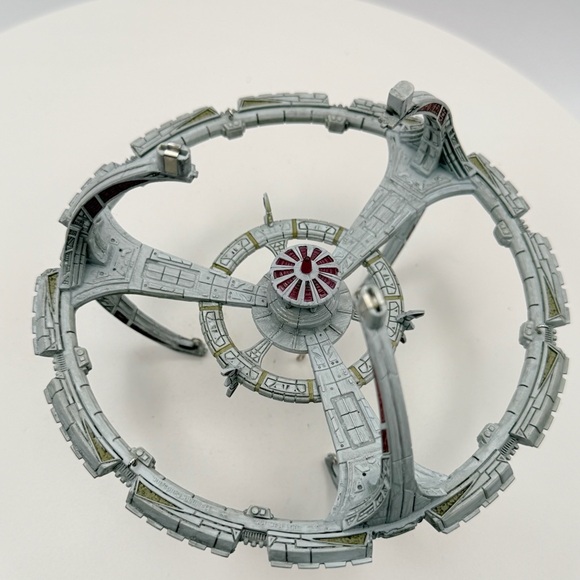 Hallmark Star Trek Ornaments Deep Space Nine & Voyager with Worf & Borg Designs - Picture 5 of 15